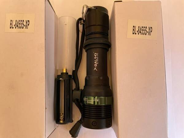 Ліхтарик ручний Police 8455A-XPE, 3xAAA (1x18650), zoom, зажим, ремішок на руку/240 (шт.)