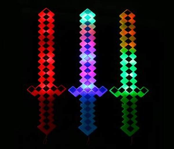 Іграшка зі світлом арт. C28414 (144шт) меч 62см 3 мікс (шт)